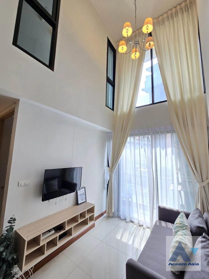  2 Bedrooms  Condominium For Rent in Sukhumvit, Bangkok  near BTS Thong Lo (AA40605)