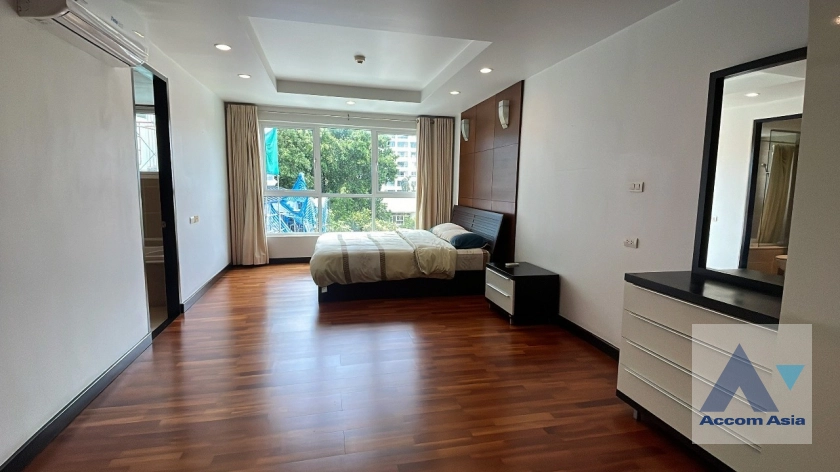 7  2 br Condominium For Sale in Sukhumvit ,Bangkok BTS Ekkamai at Avenue 61 AA40611