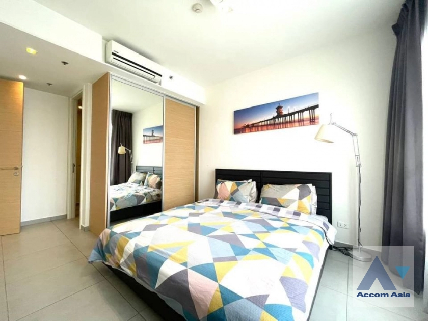 Fully Furnished |  1 Bedroom  Condominium For Rent in Sukhumvit, Bangkok  near BTS Ekkamai (AA40613)