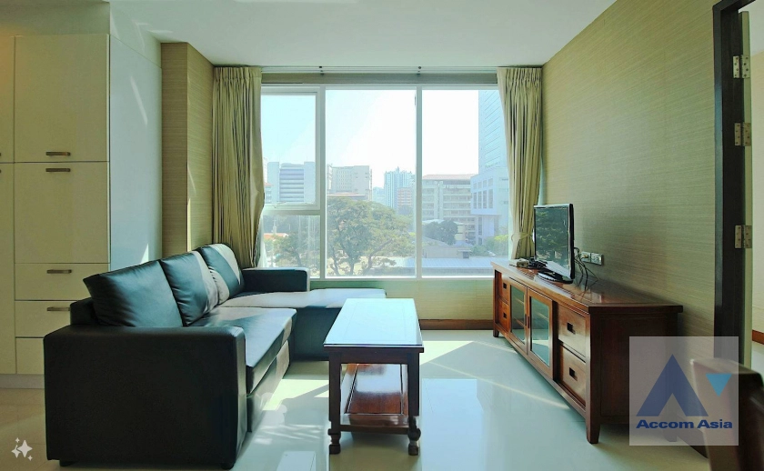  1 Bedroom  Condominium For Sale in Sukhumvit, Bangkok  near MRT Phetchaburi (AA40620)