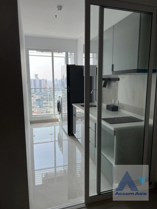  2 Bedrooms  Condominium For Rent in Silom, Bangkok  near MRT Sam Yan (AA40621)