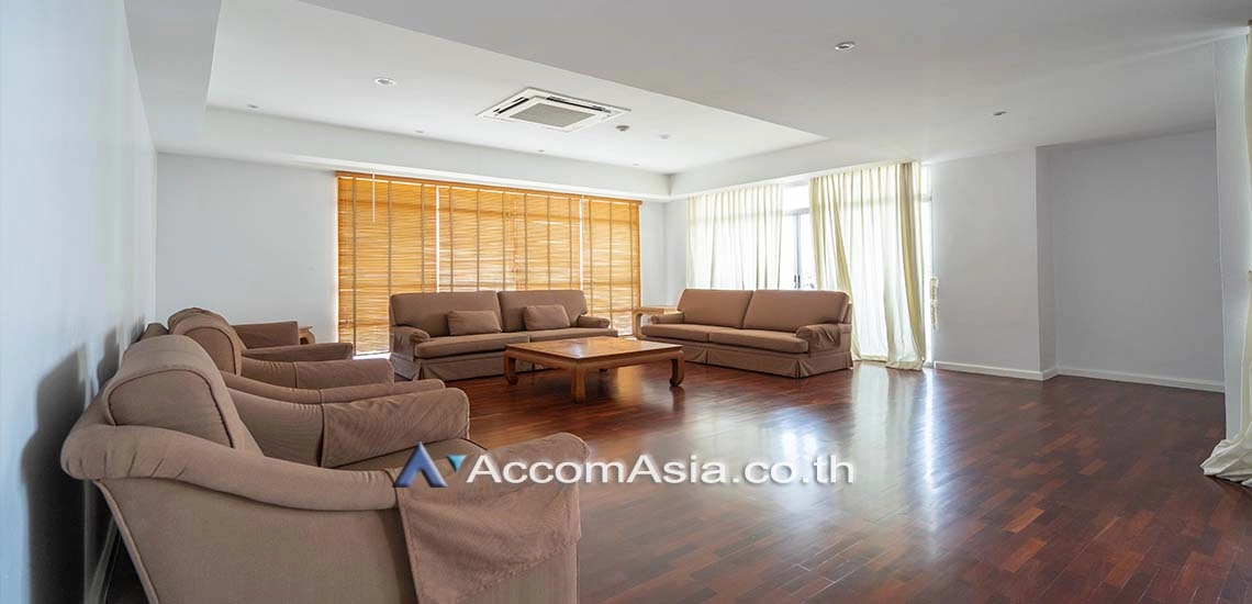 Huge Terrace |  4 Bedrooms  Condominium For Rent in Sukhumvit, Bangkok  near BTS Ekkamai (25485)