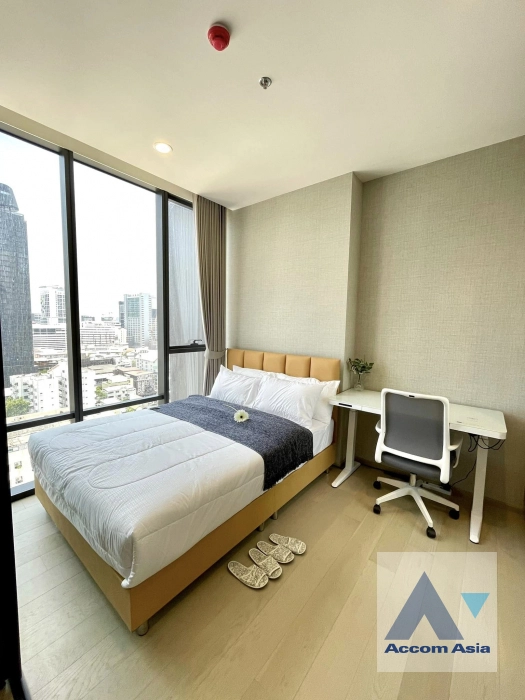  1 Bedroom  Condominium For Rent in Phaholyothin, Bangkok  near BTS Victory Monument (AA40625)