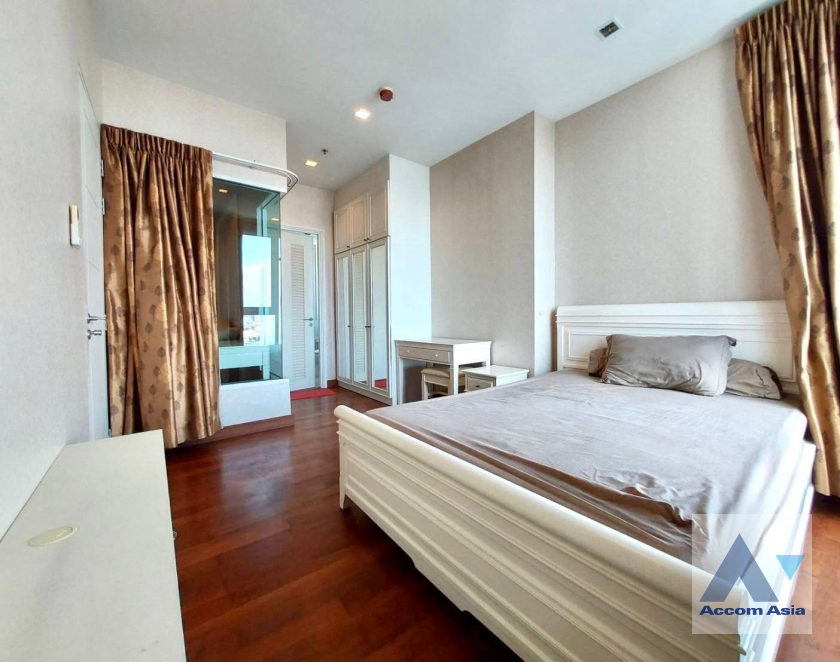 5  1 br Condominium For Sale in Silom ,Bangkok BTS Chong Nonsi at Ivy Sathorn AA40628