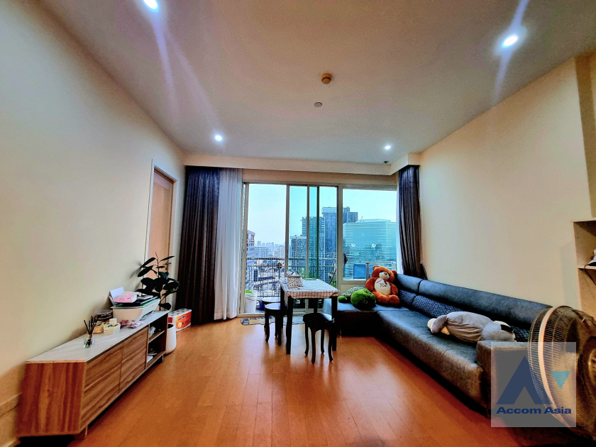  1 Bedroom  Condominium For Sale in Phaholyothin, Bangkok  near MRT Phahon Yothin (AA40638)