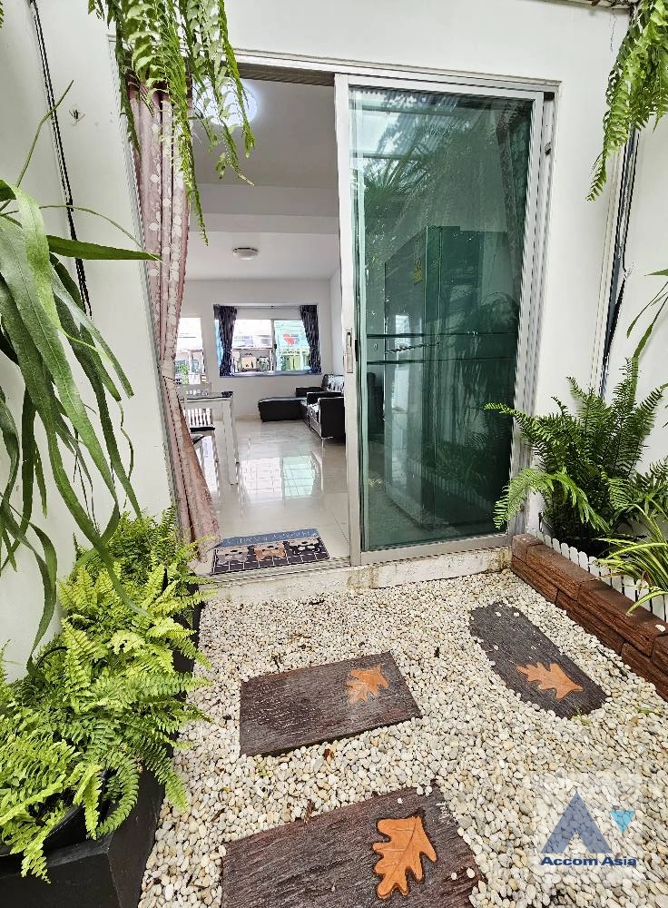 18  3 br Townhouse for rent and sale in Latkrabang ,Bangkok  at Baan Mai Rama 9-Srinakarin AA40639