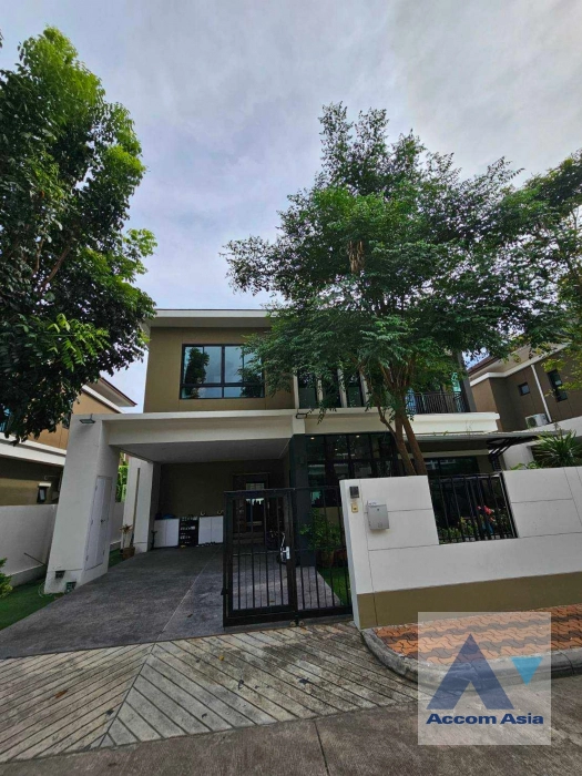  5 Bedrooms  House For Rent in Bangna, Bangkok  (AA40652)