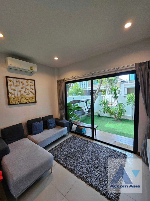  5 Bedrooms  House For Rent in Bangna, Bangkok  (AA40652)