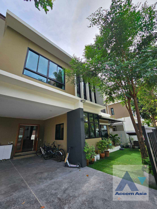  1  5 br House For Rent in Bangna ,Bangkok  at Private Environment Space AA40652