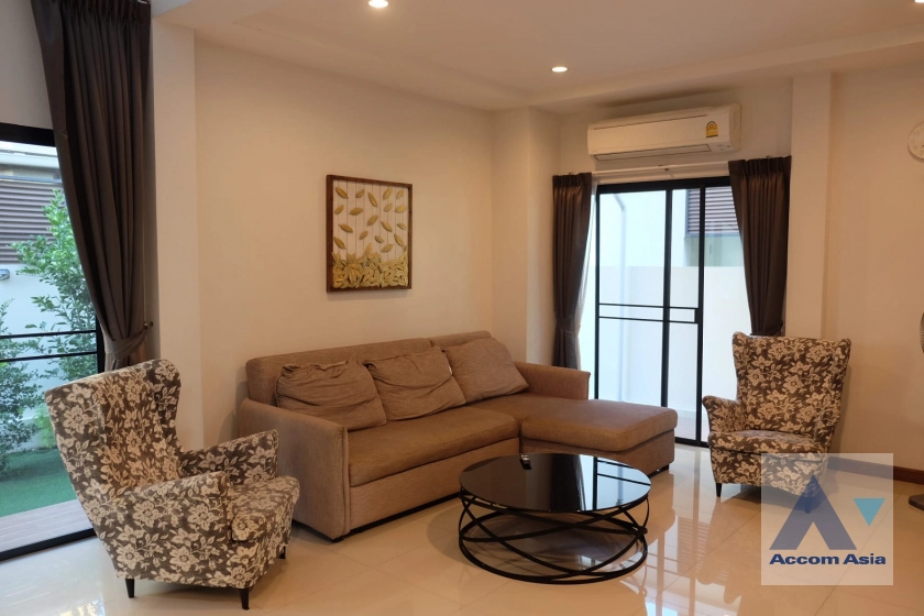 Fully Furnished |  4 Bedrooms  House For Rent in Bangna, Bangkok  (AA40652)