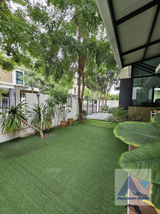 23  4 br House For Rent in Bang Na ,Bangkok  at Private Environment Space AA40652