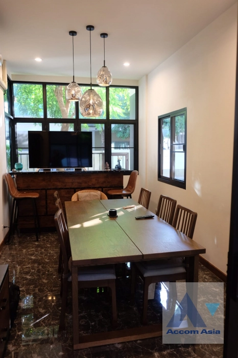 6  4 br House For Rent in Bang Na ,Bangkok  at Private Environment Space AA40652