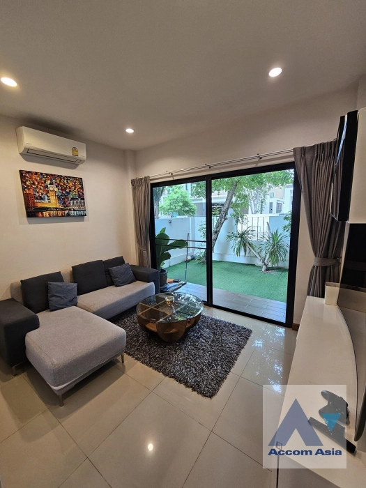 Fully Furnished |  4 Bedrooms  House For Rent in Bangna, Bangkok  (AA40652)