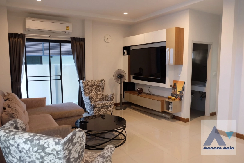 Fully Furnished |  4 Bedrooms  House For Rent in Bangna, Bangkok  (AA40652)