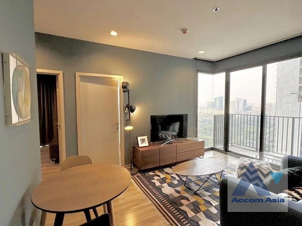  2 Bedrooms  Condominium For Sale in Phaholyothin, Bangkok  near BTS Mo-Chit - MRT Chatuchak Park (AA40655)
