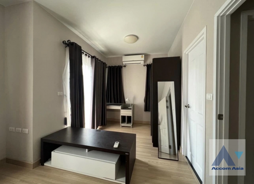 6  3 br Townhouse For Rent in Samutprakan ,Samutprakan  at The Village 3 Bang Na-Wong Waen AA40663