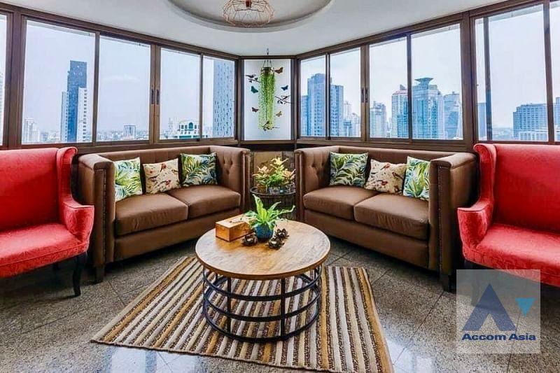  3 Bedrooms  Condominium For Sale in Sukhumvit, Bangkok  near BTS Thong Lo (AA40668)