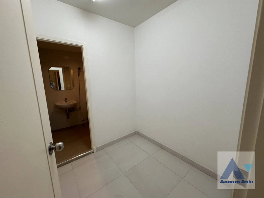 8  3 br Condominium For Rent in Ploenchit ,Bangkok MRT Sam Yan at Chamchuri Square Residence AA40671