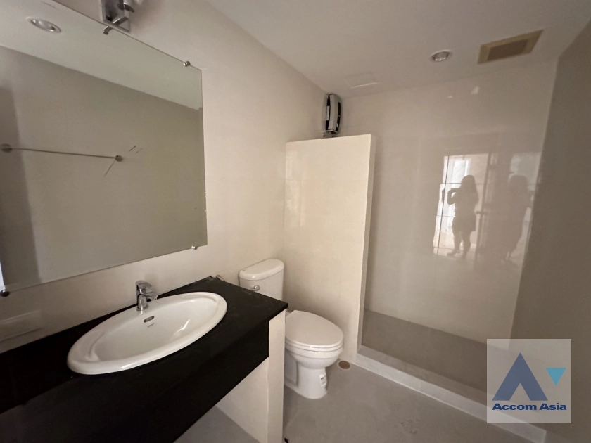 10  3 br Condominium For Sale in Sukhumvit ,Bangkok BTS Thong Lo at Top View AA40672