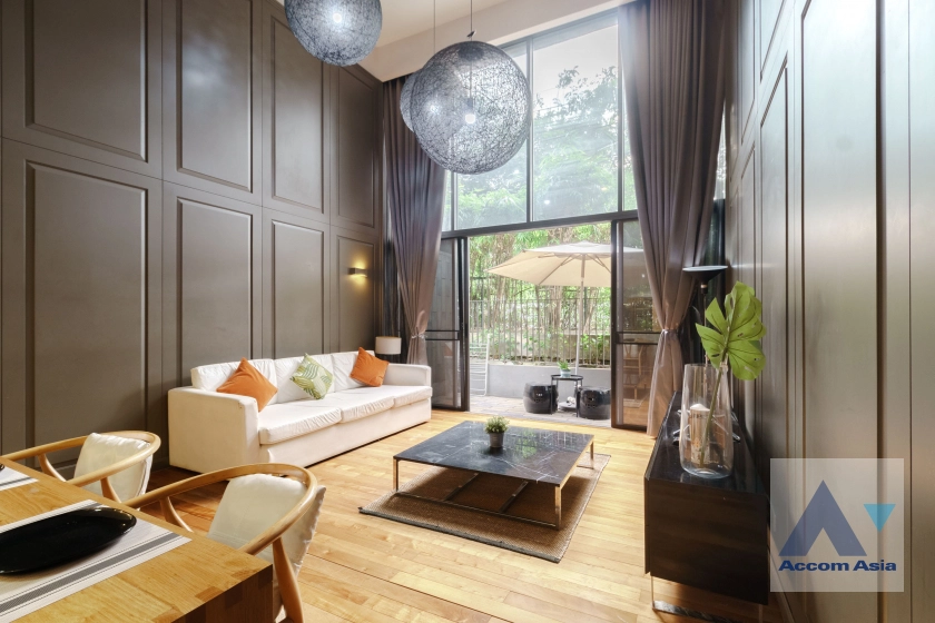 Duplex Condo |  3 Bedrooms  Condominium For Rent & Sale in Sukhumvit, Bangkok  near BTS Phrom Phong (AA40686)