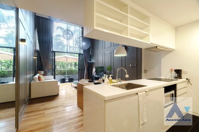 Duplex Condo |  3 Bedrooms  Condominium For Rent & Sale in Sukhumvit, Bangkok  near BTS Phrom Phong (AA40686)