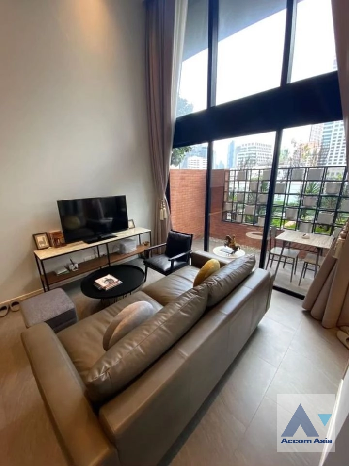 Fully Furnished |  2 Bedrooms  Condominium For Rent in Silom, Bangkok  near BTS Surasak (AA40691)