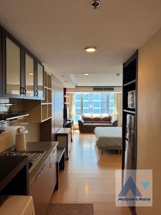  Condominium For Rent in Sukhumvit, Bangkok  near BTS Nana (AA40702)