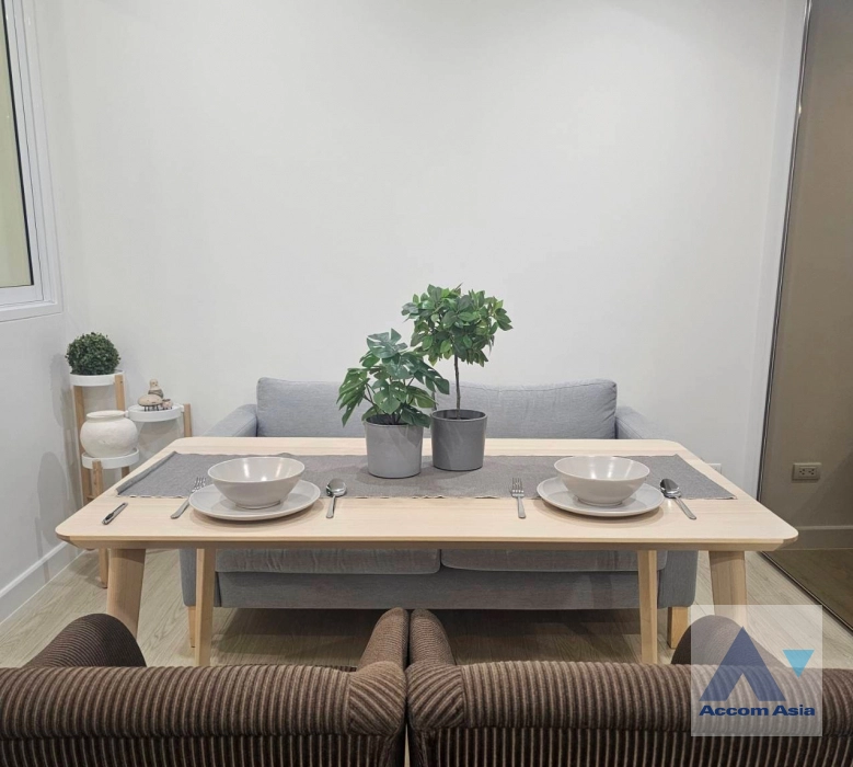  1 Bedroom  Condominium For Rent in Sukhumvit, Bangkok  near BTS Asok (AA40704)