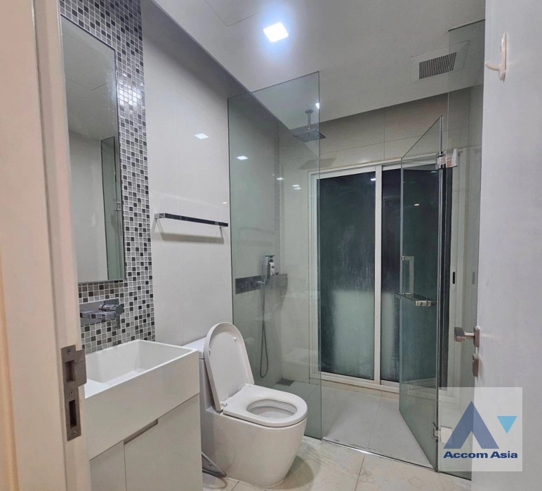 11  1 br Condominium For Rent in Sukhumvit ,Bangkok BTS Asok at The Room Sukhumvit 21 AA40704