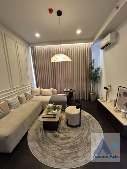  1 Bedroom  Condominium For Sale in Sukhumvit, Bangkok  near BTS Thong Lo (AA40710)