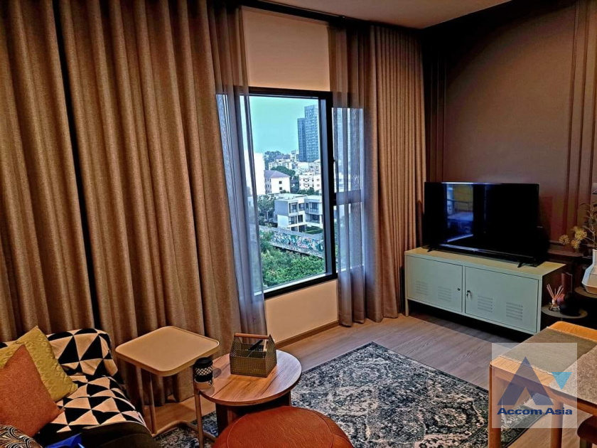  1 Bedroom  Condominium For Rent & Sale in Ratchadapisek, Bangkok  near BTS Thong Lo (AA40713)