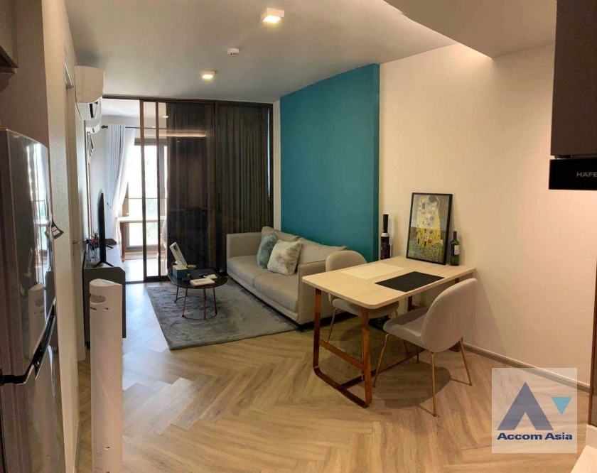  1 Bedroom  Condominium For Rent in Sukhumvit, Bangkok  near BTS Thong Lo (AA40737)