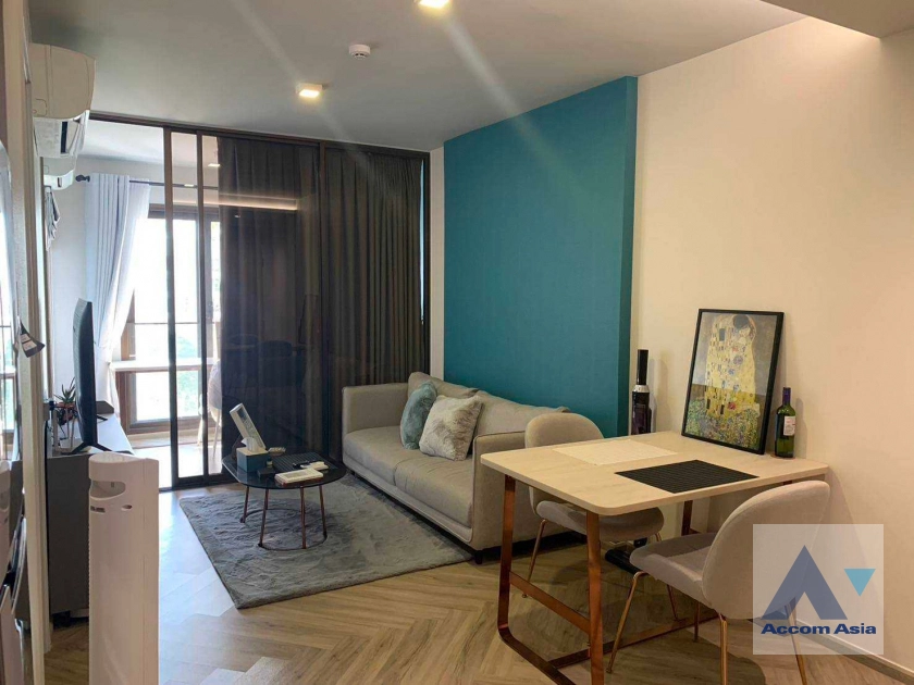  1 Bedroom  Condominium For Rent in Sukhumvit, Bangkok  near BTS Thong Lo (AA40737)