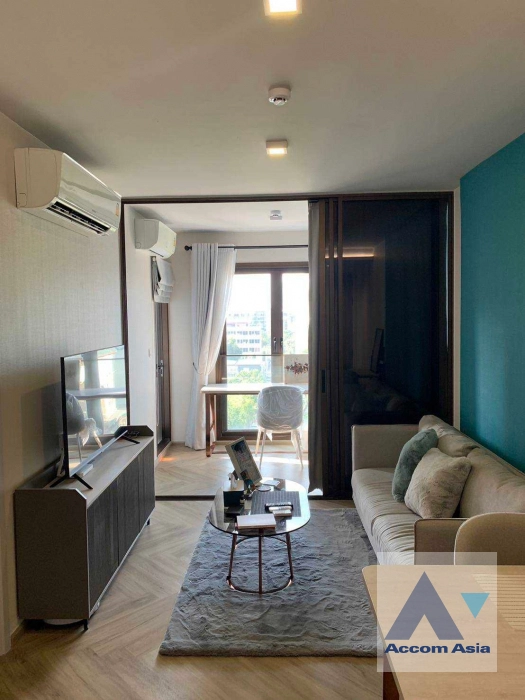  1 Bedroom  Condominium For Rent in Sukhumvit, Bangkok  near BTS Thong Lo (AA40737)