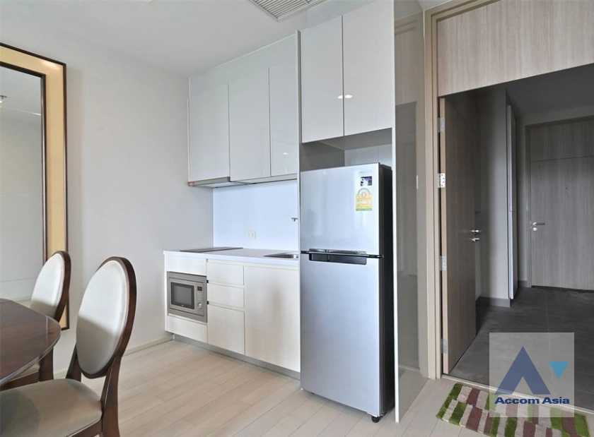 5  1 br Condominium For Sale in Ploenchit ,Bangkok BTS Ploenchit at Noble Ploenchit AA40744