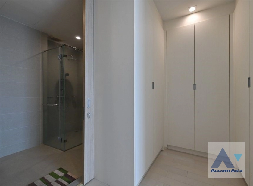 11  1 br Condominium For Sale in Ploenchit ,Bangkok BTS Ploenchit at Noble Ploenchit AA40744