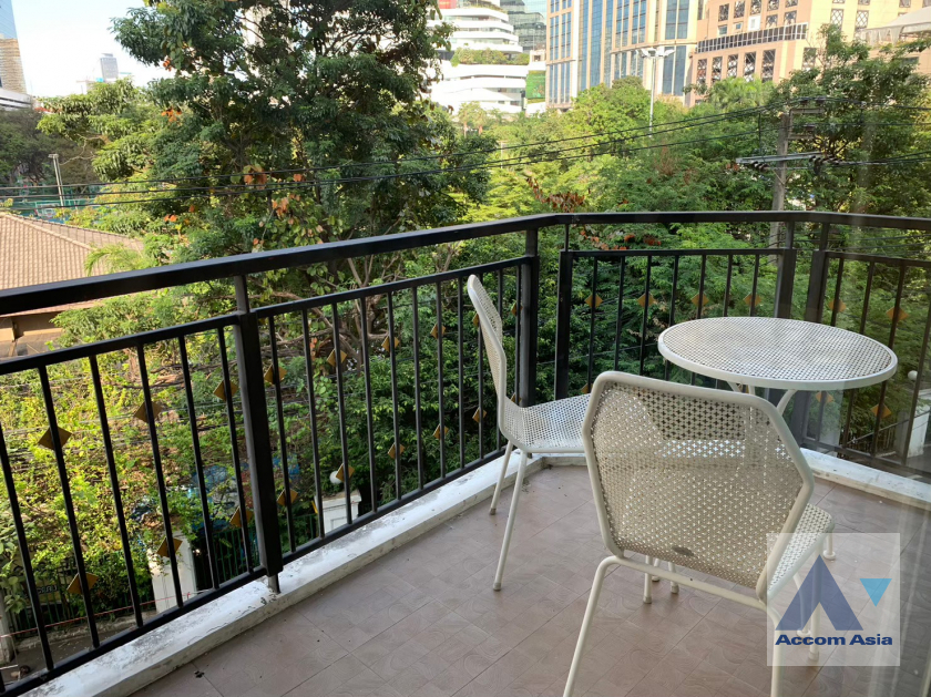  3 Bedrooms  Condominium For Rent in Sukhumvit, Bangkok  near BTS Phrom Phong (AA40746)