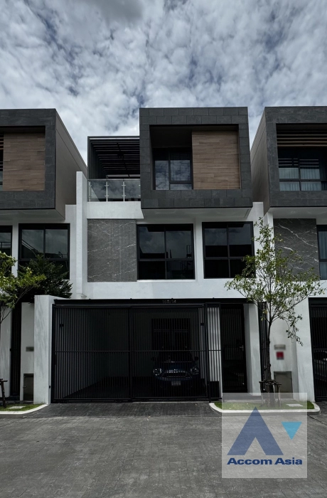  2  3 br House For Sale in Ratchadapisek ,Bangkok MRT Phetchaburi at Prime Nine Ekamai AA40762