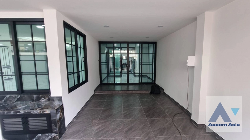 7  6 br House For Rent in sukhumvit ,Bangkok BTS Phrom Phong AA40777