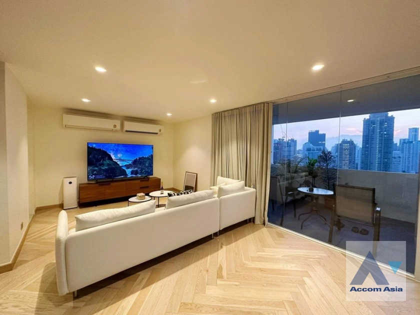 2 Bedrooms  Condominium For Sale in Sukhumvit, Bangkok  near BTS Phrom Phong (AA40780)