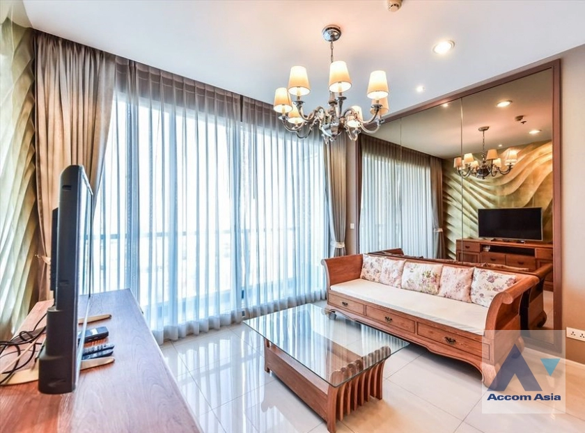  2 Bedrooms  Condominium For Rent in Charoenkrung, Bangkok  near BTS Saphan Taksin (AA40782)