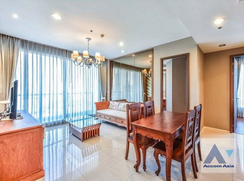  2 Bedrooms  Condominium For Rent in Charoenkrung, Bangkok  near BTS Saphan Taksin (AA40782)