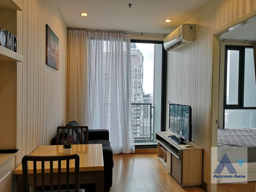  1 Bedroom  Condominium For Rent in Sukhumvit, Bangkok  near BTS On Nut (AA40784)