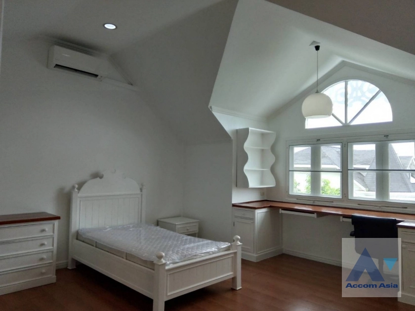  1  3 br Townhouse For Rent in Bang Na ,Bangkok BTS Bearing at Fantasia Villa 2 AA40788