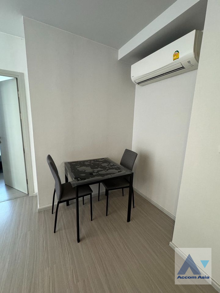  1 Bedroom  Condominium For Rent & Sale in Sukhumvit, Bangkok  near BTS Ekkamai (AA40790)