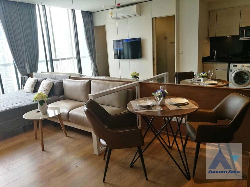  1 Bedroom  Condominium For Rent in Sukhumvit, Bangkok  near BTS Phrom Phong (AA40792)