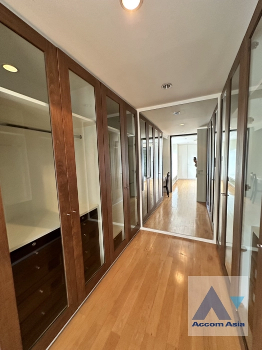 9  2 br Condominium For Sale in Sukhumvit ,Bangkok BTS Phrom Phong at D.S. Tower 1 AA40807