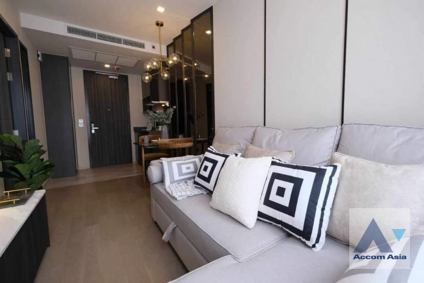  1 Bedroom  Condominium For Rent in Sukhumvit, Bangkok  near BTS Asok - MRT Sukhumvit (AA40809)