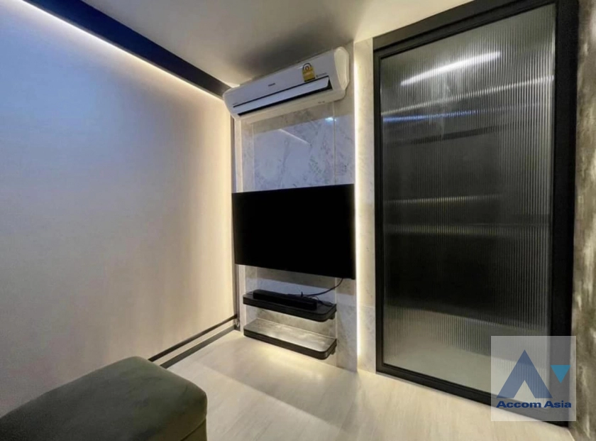 6  2 br Condominium For Rent in Ploenchit ,Bangkok BTS Ploenchit at Life One Wireless AA40819