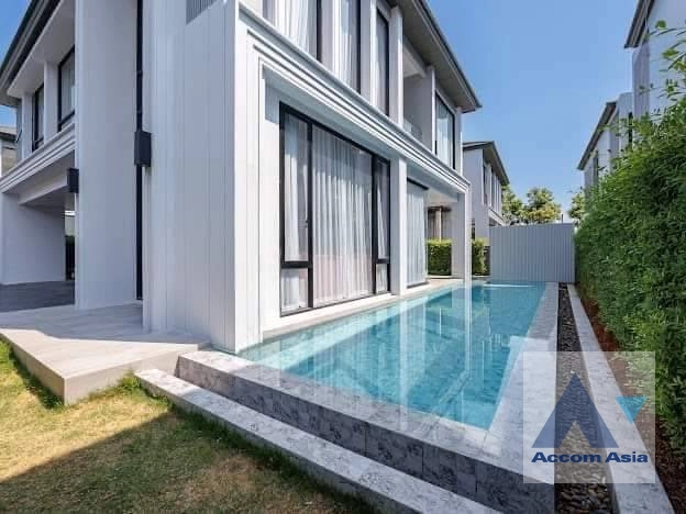  5 Bedrooms  House For Rent & Sale in Pattanakarn, Bangkok  near ARL Ban Thap Chang (AA40820)